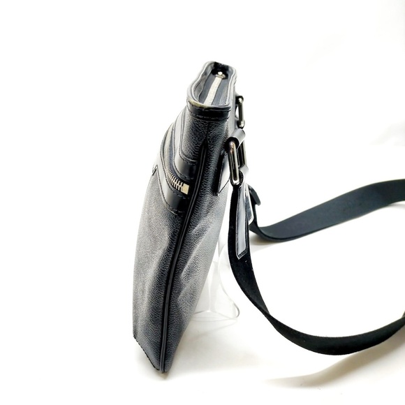 Louis Vuitton Damier Crossbody bag - Picture 4 of 16